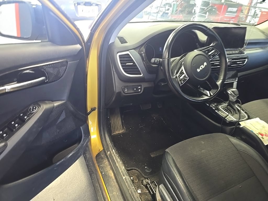 Used 2023 Kia Seltos Nightfall Edition AWD/4WD image 6