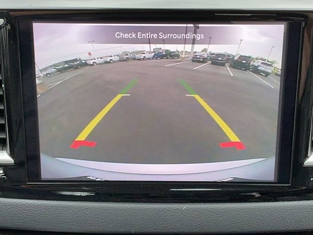 Used 2023 Chrysler Pacifica Touring-L image 23