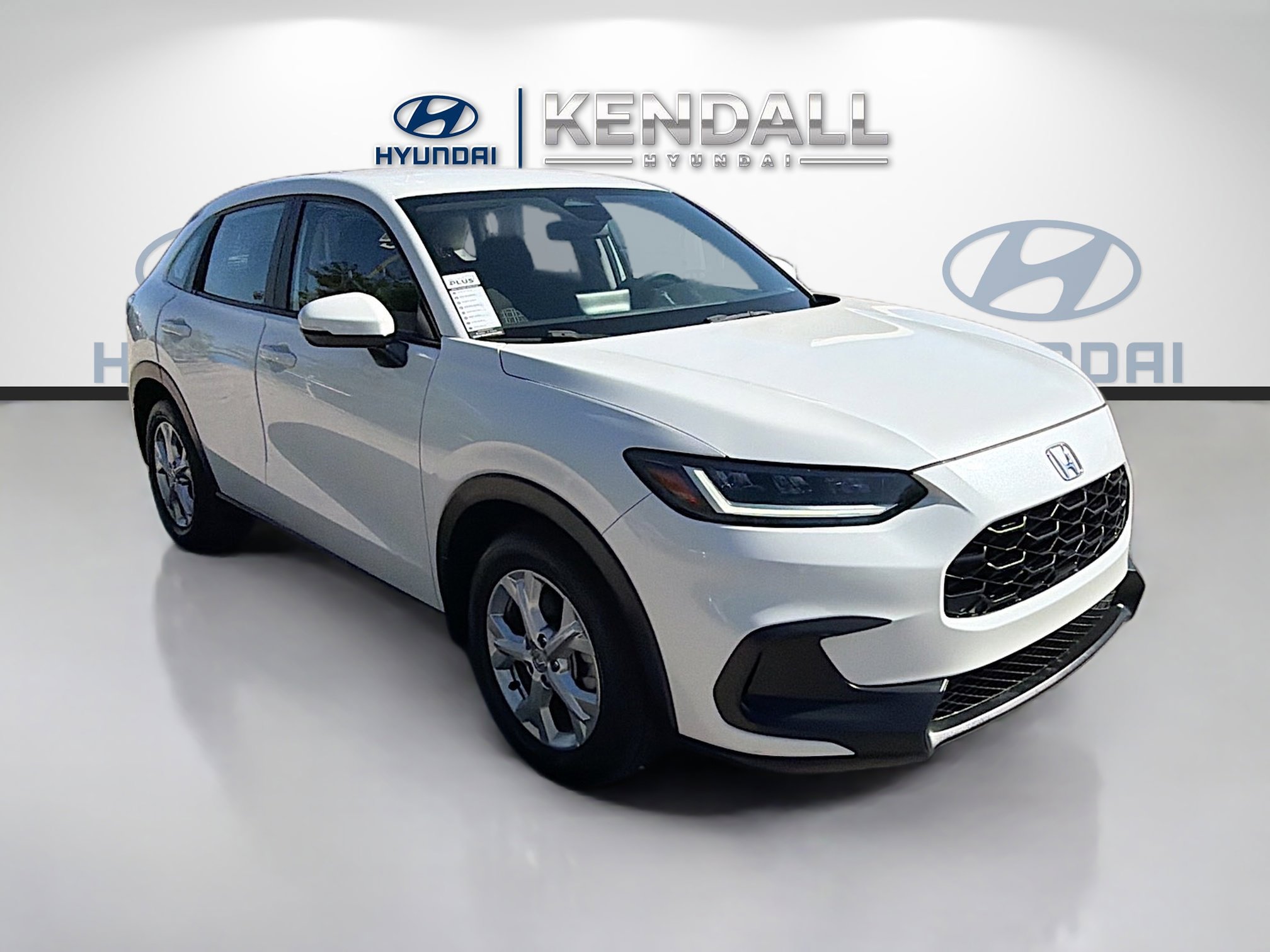 Used 2023 Honda HR-V LX image 1