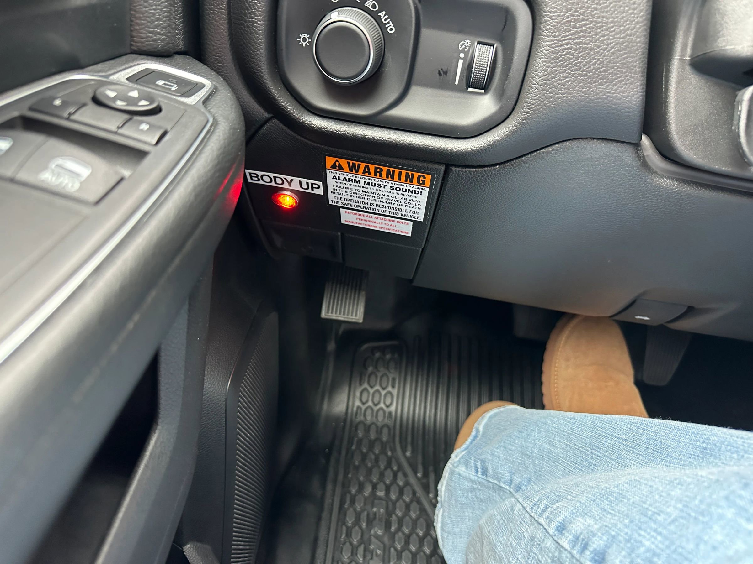 Used 2024 RAM 3500 Tradesman image 26