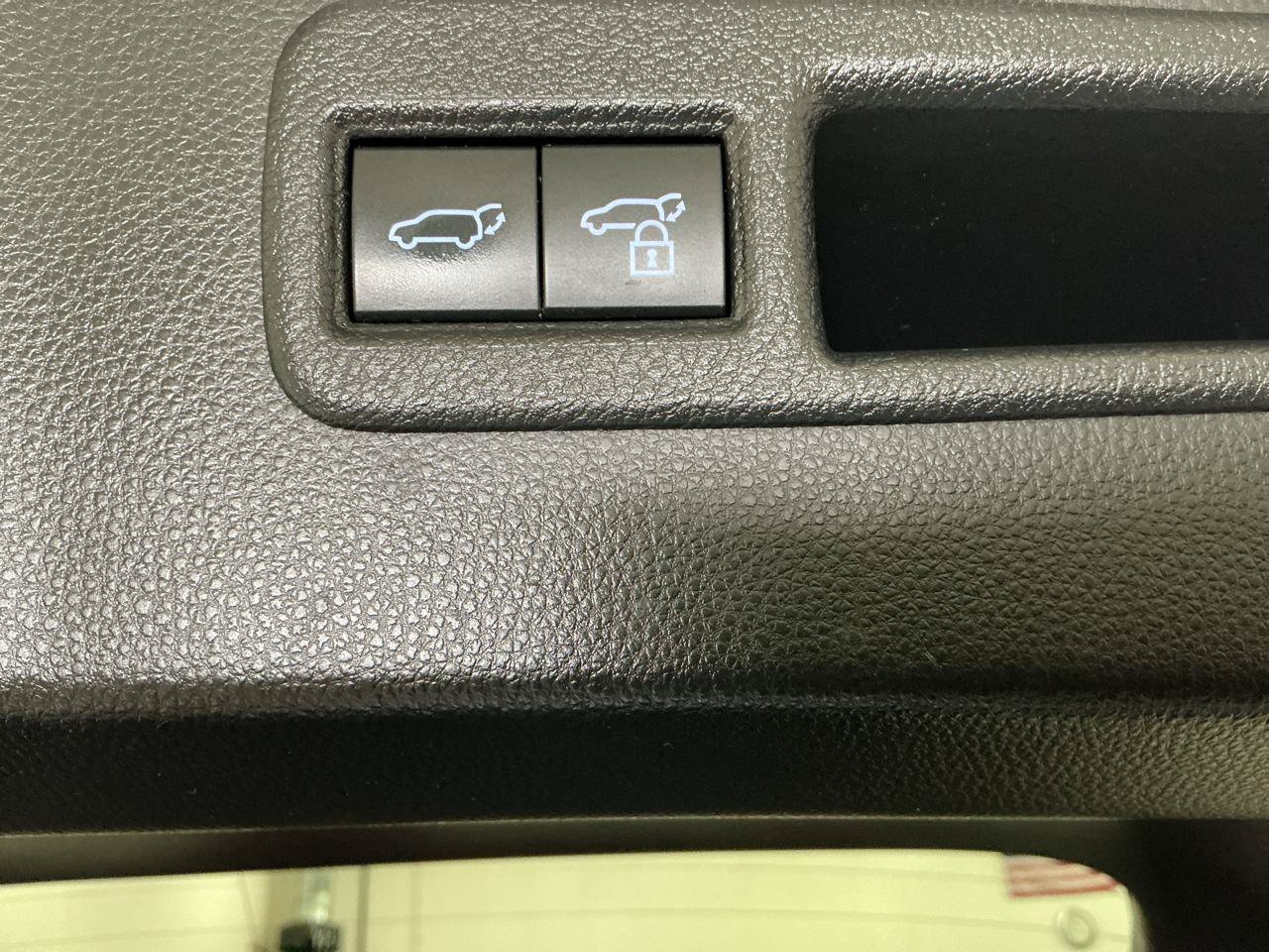 Used 2021 Toyota Venza XLE w/ Softex Package AWD/4WD image 14