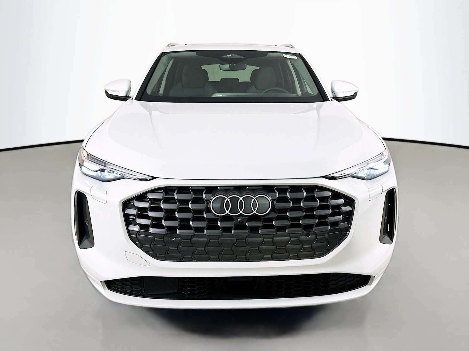 Certified 2025 Audi Q5 Prestige AWD/4WD image 2