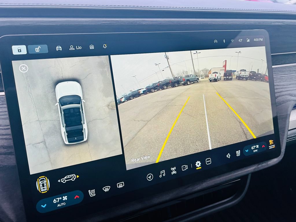 Used 2023 Rivian R1S Adventure image 21