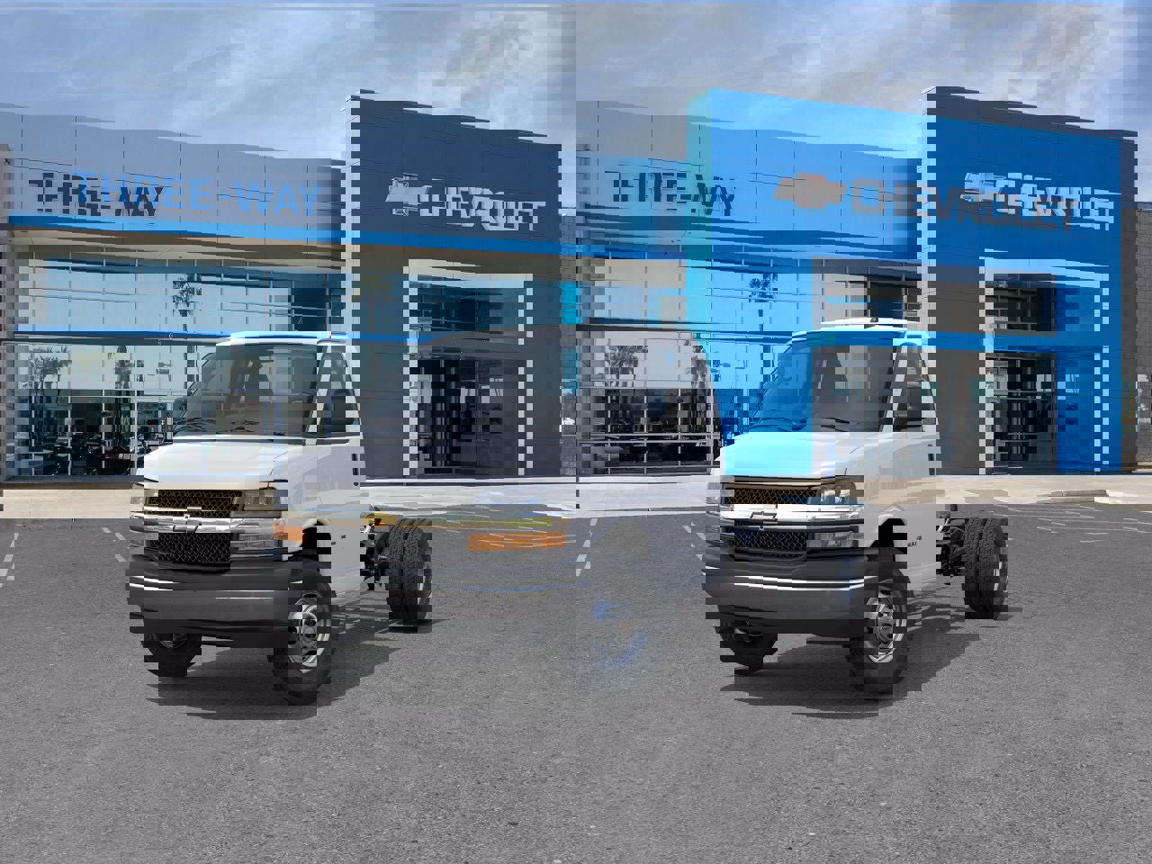 New 2025 Chevrolet Express 3500 w/ Power Convenience Package image 32