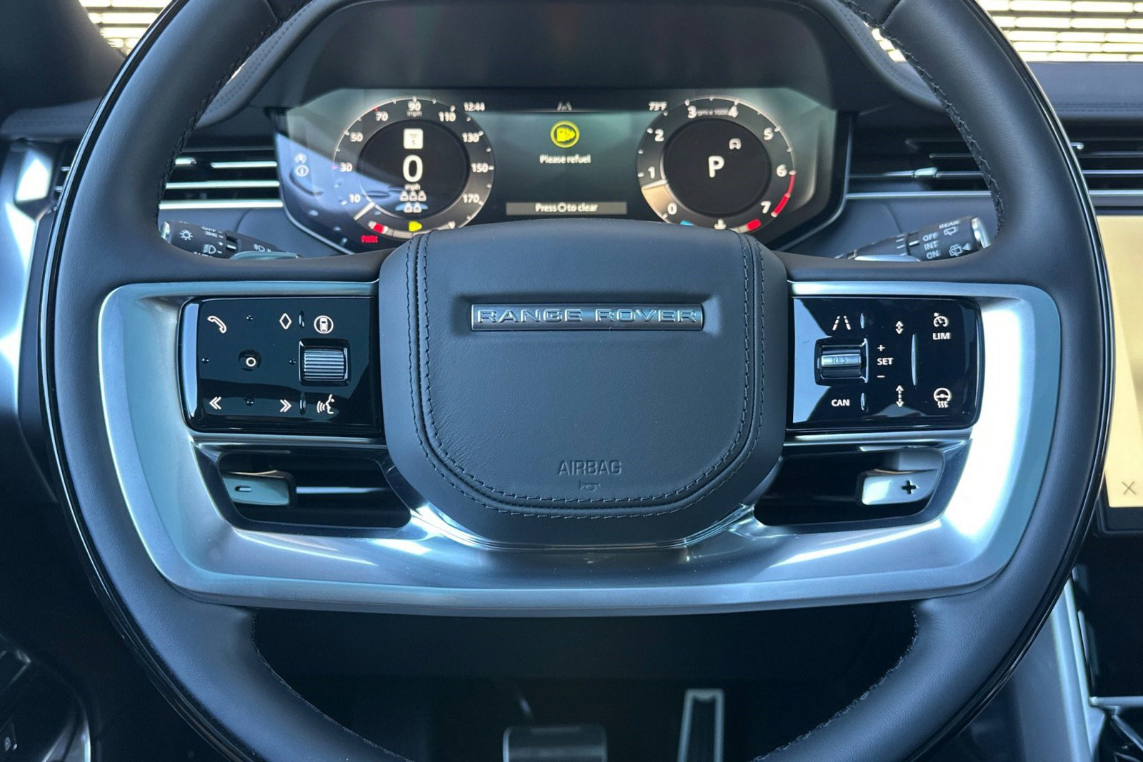 New 2026 Land Rover Range Rover Long Wheelbase SE image 16