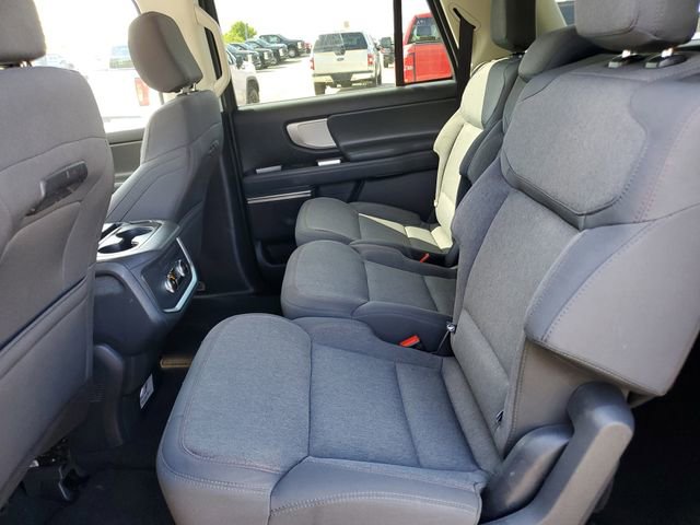 Used 2025 Ford Expedition Max Active AWD/4WD image 13