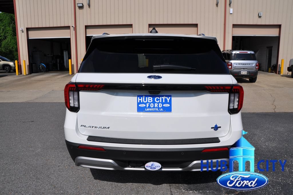 New 2026 Ford Explorer Platinum RWD image 4