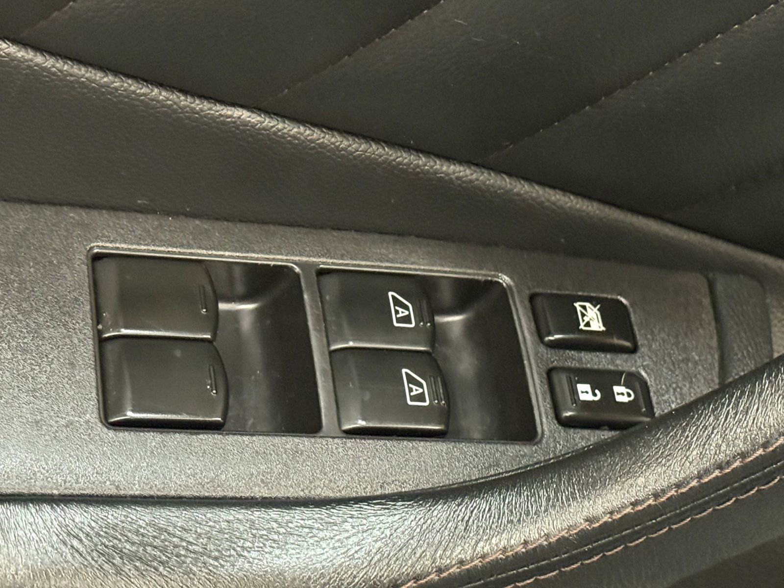 Used 2014 INFINITI QX70 3.7 w/ Premium Package image 17