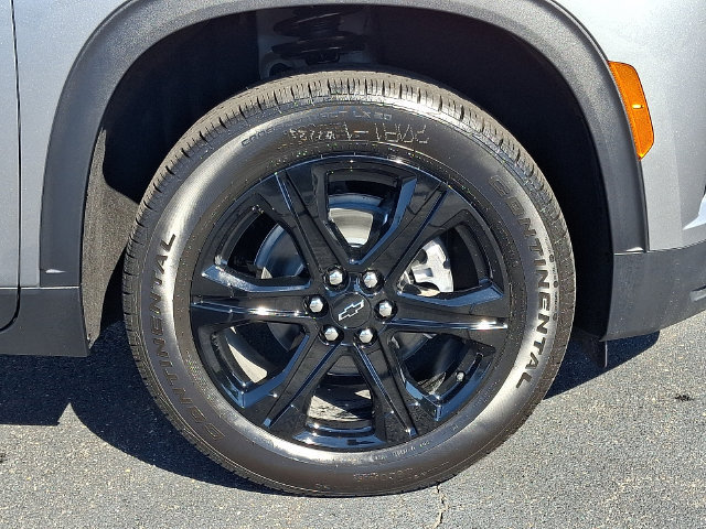 New 2027 Chevrolet Traverse LT w/ Midnight/Sport Edition FWD image 6