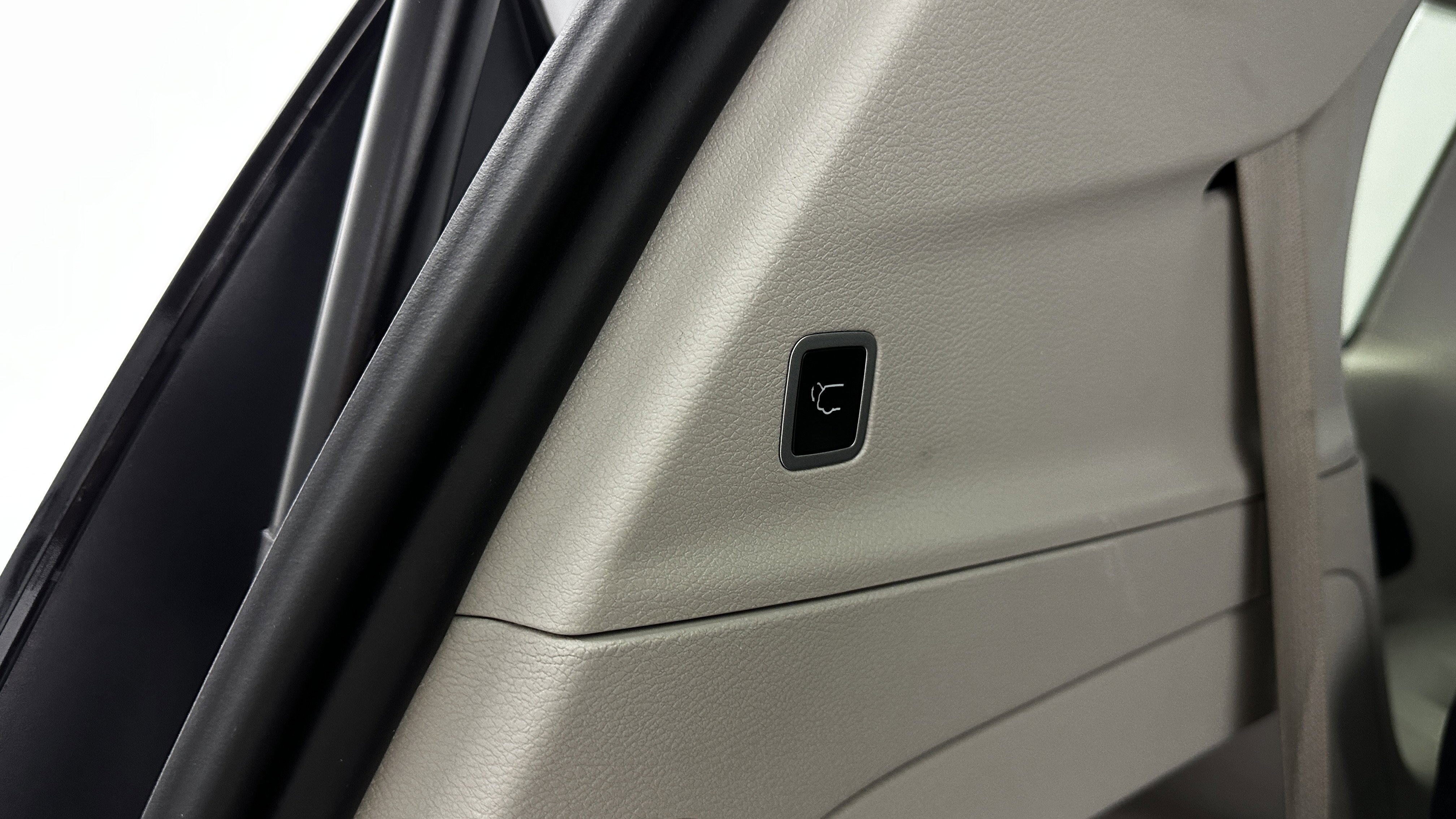 Used 2024 Chrysler Pacifica Touring-L image 31