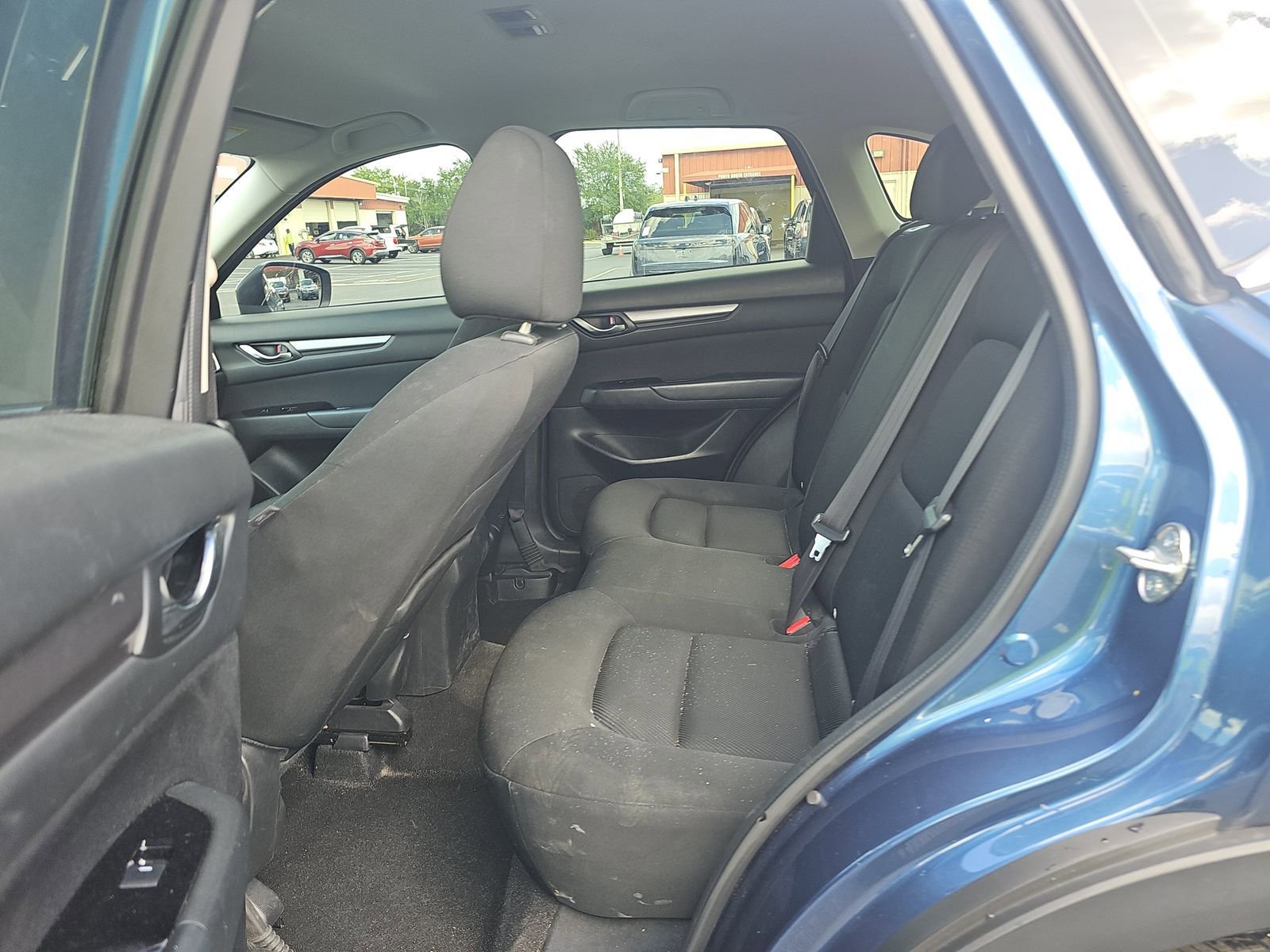 Used 2019 MAZDA CX-5 Sport FWD image 4