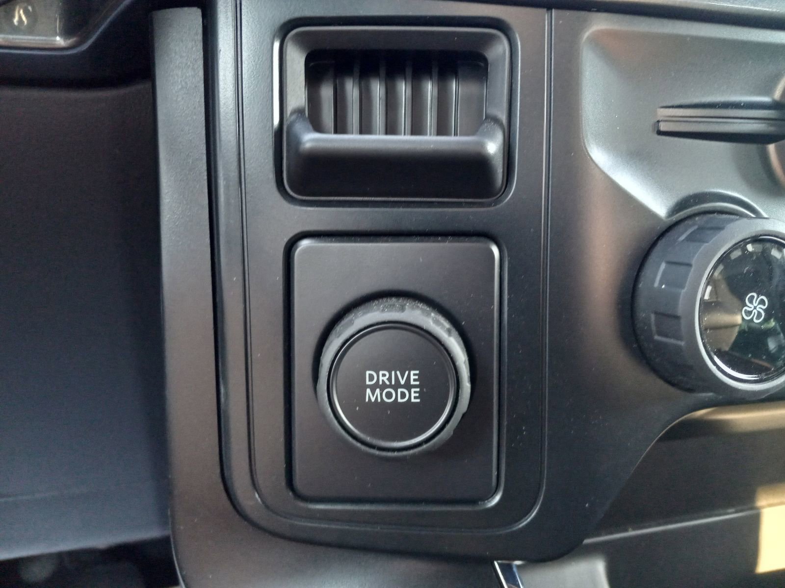 Used 2025 Ford F150 STX image 21