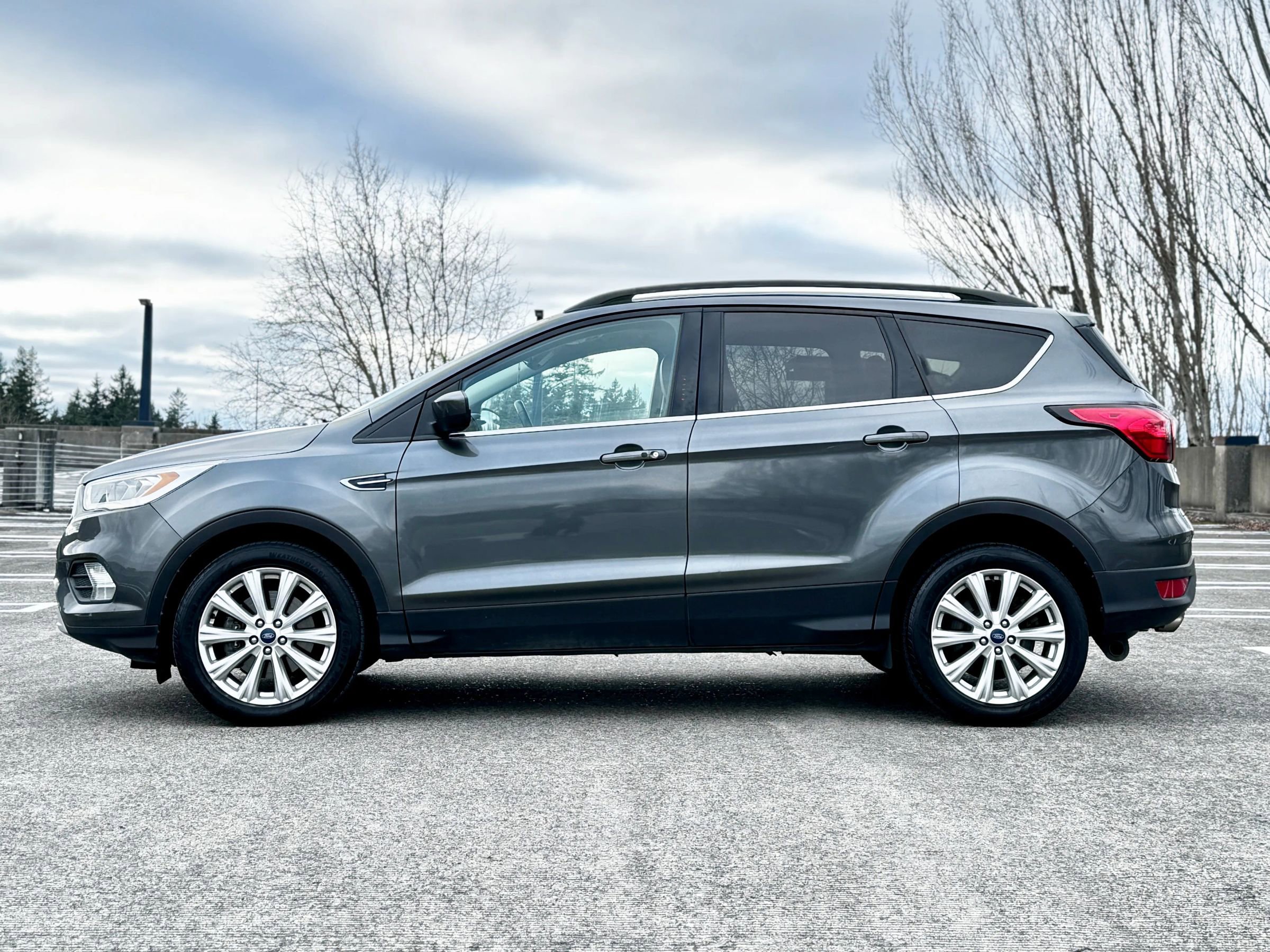 Used 2019 Ford Escape SEL image 4