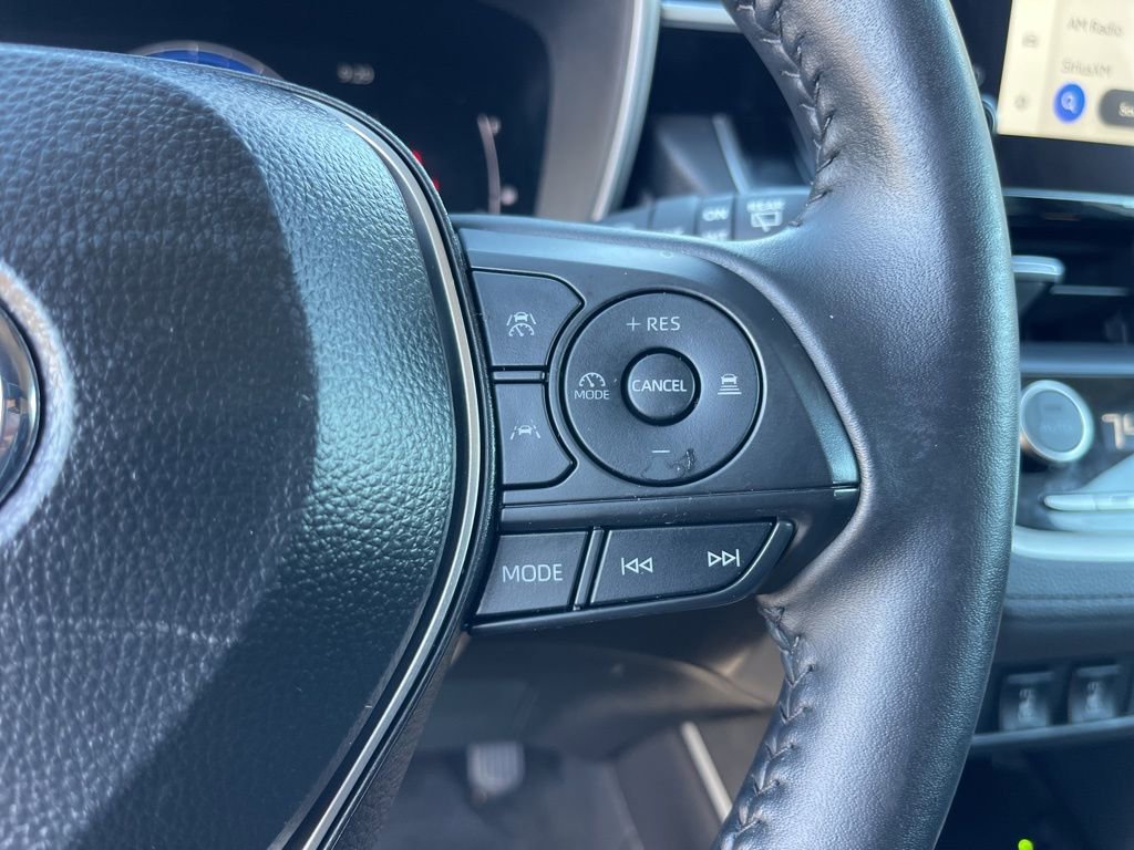 Certified 2025 Toyota Corolla Cross XLE image 18