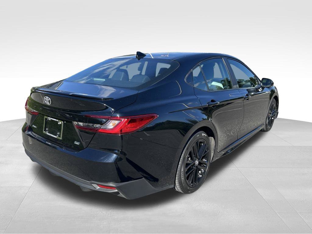 Certified 2025 Toyota Camry SE FWD image 5