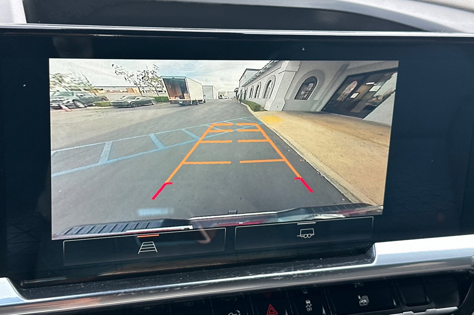 Used 2022 GMC Sierra 1500 SLT w/ SLT Convenience Package image 19