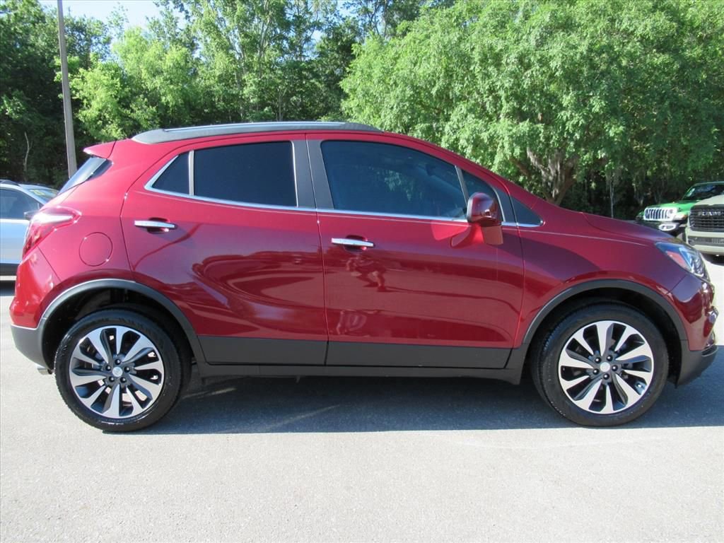 Used 2022 Buick Encore Preferred w/ Safety Package FWD image 2