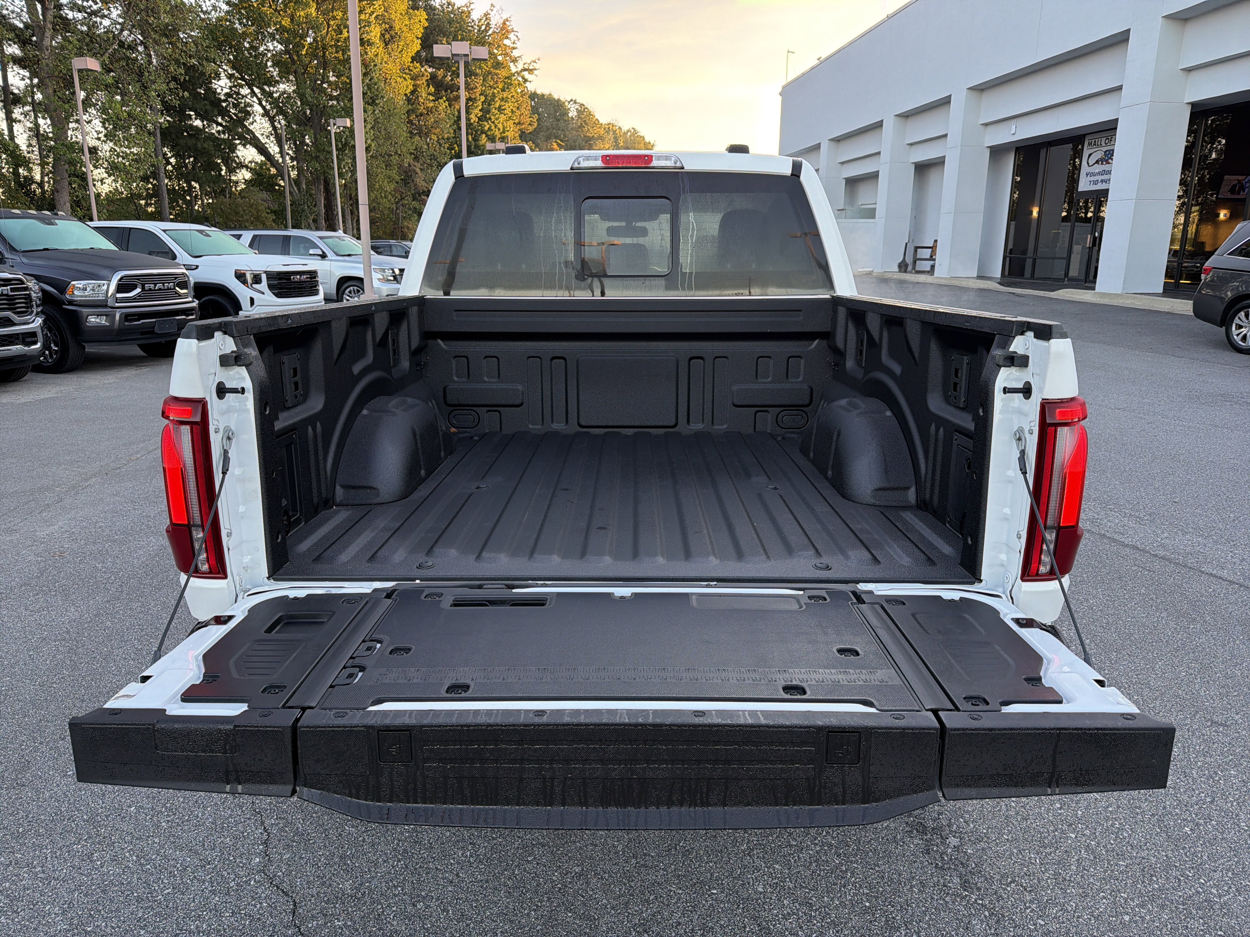 Used 2025 Ford F150 Lariat w/ Equipment Group 501A Mid image 19