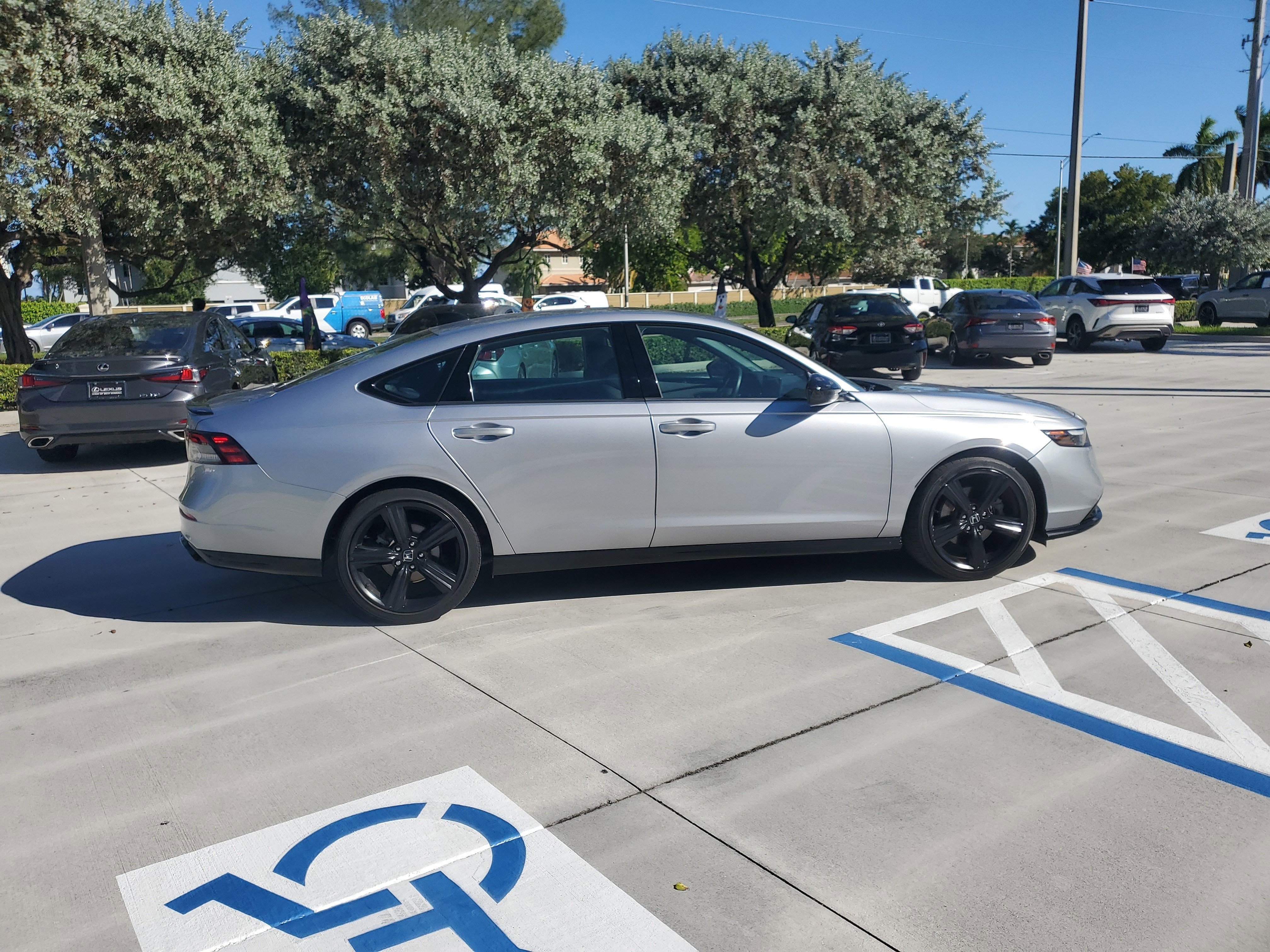 Used 2023 Honda Accord Sport image 11