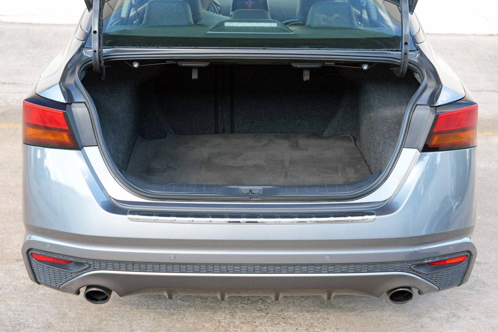 Used 2021 Nissan Altima 2.0 SR FWD image 9