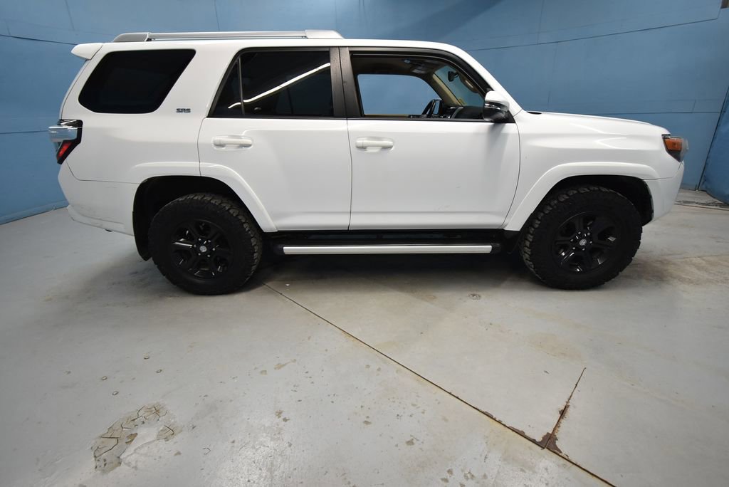 Used 2018 Toyota 4Runner SR5 Premium AWD/4WD image 37