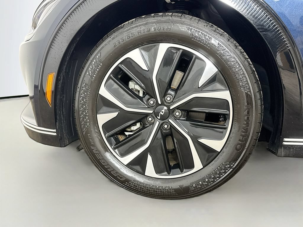 Used 2024 Kia EV6 Wind RWD image 40