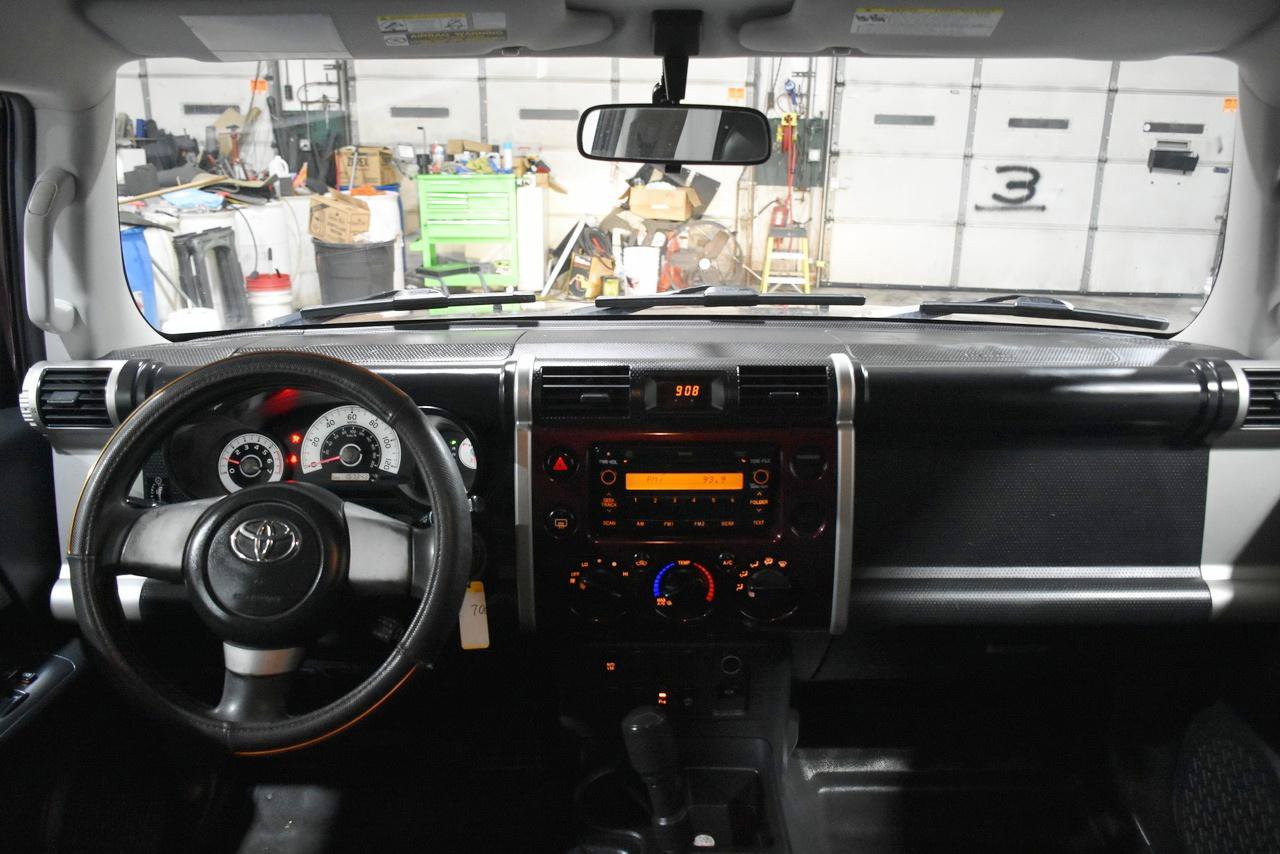Used 2007 Toyota FJ Cruiser 2WD image 11