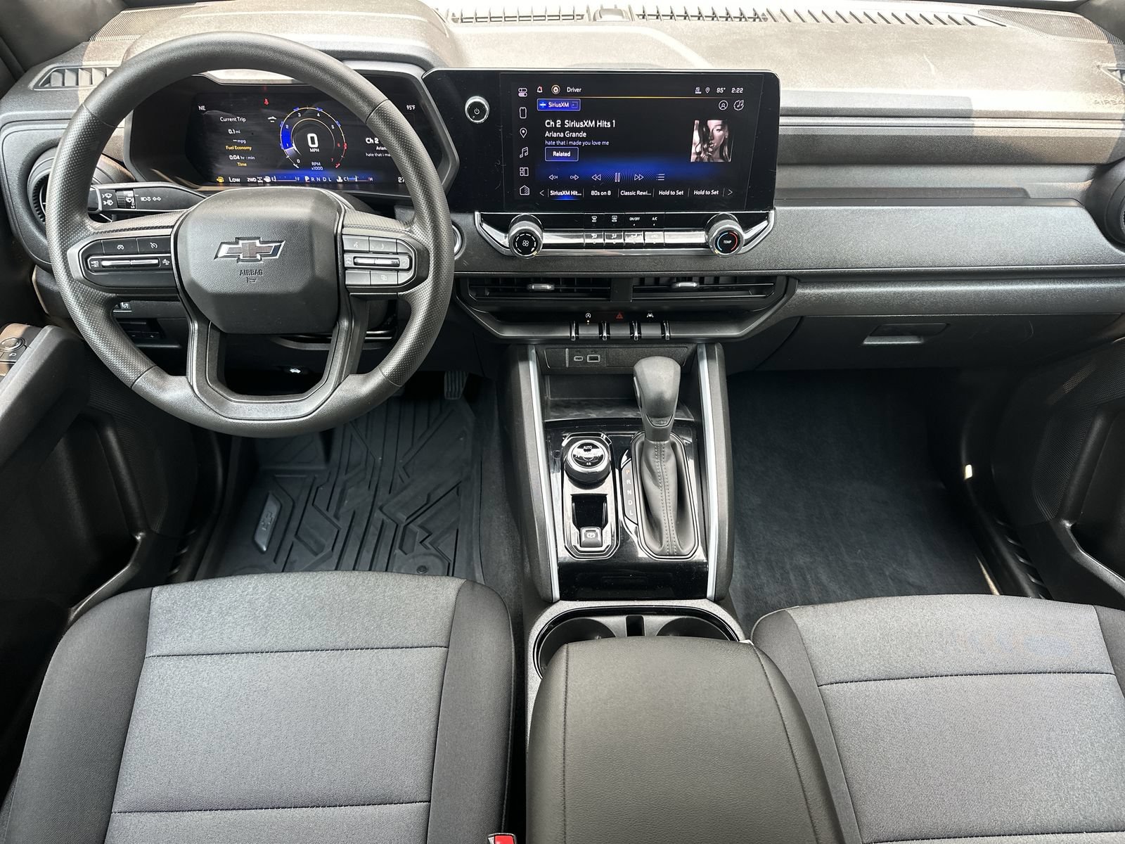 Used 2024 Chevrolet Colorado Trail Boss w/ Technology Package AWD/4WD image 18