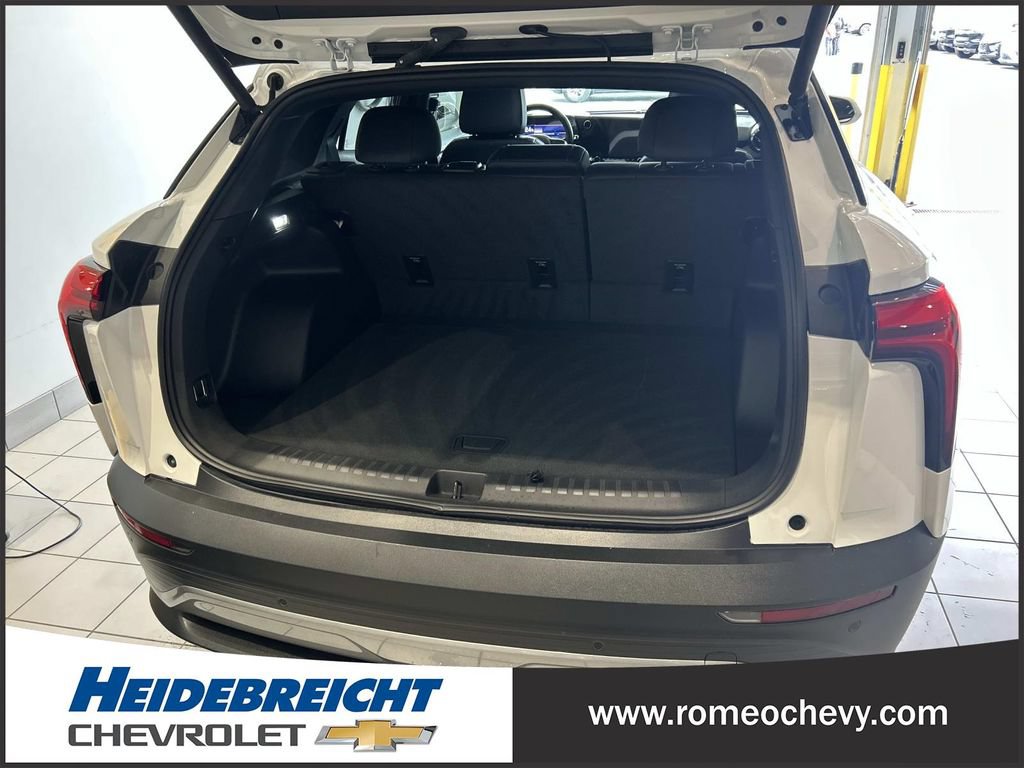 Used 2024 Chevrolet Blazer EV LT AWD/4WD image 15