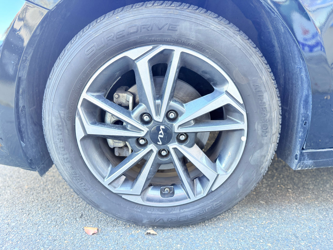 Used 2023 Kia Forte LXS image 36