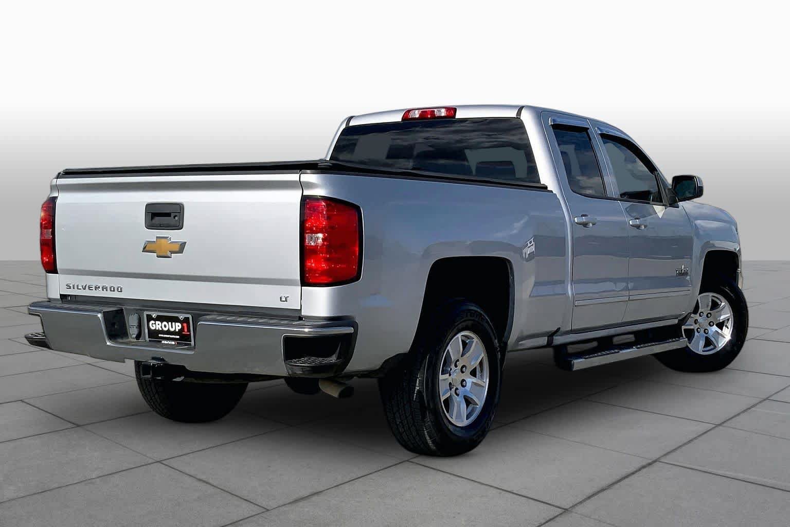 Used 2017 Chevrolet Silverado 1500 LT w/ Texas Edition RWD image 12