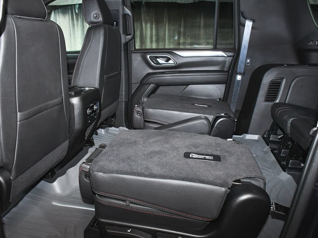 Used 2024 Chevrolet Suburban RST w/ Luxury Package AWD/4WD image 52