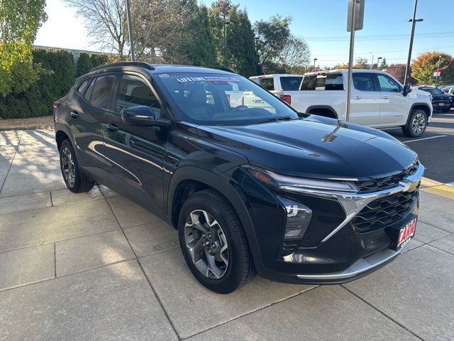 Used 2024 Chevrolet Trax LT