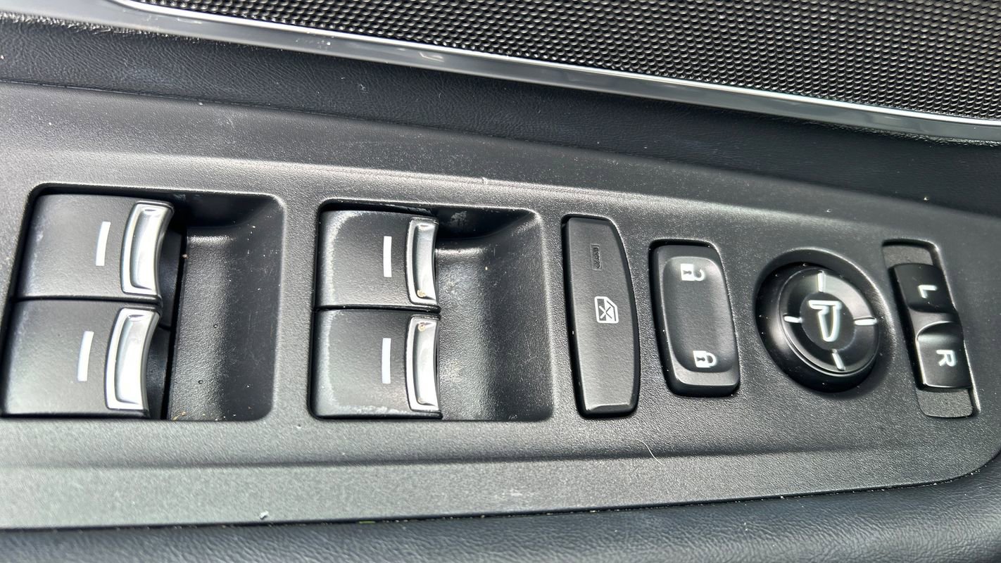 Used 2020 Acura RDX SH-AWD image 31