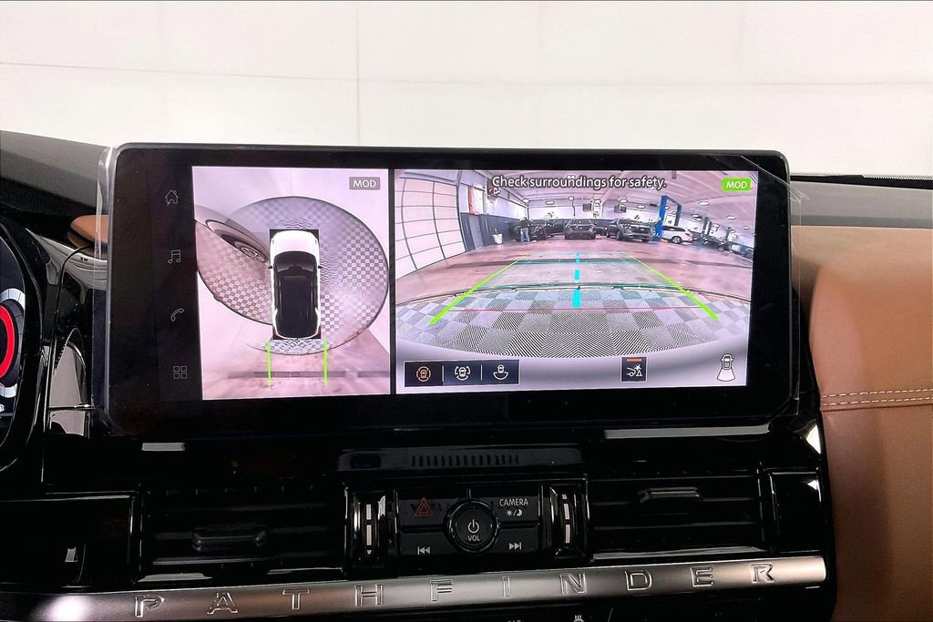 New 2026 Nissan Pathfinder Platinum w/ Accent Package FWD image 28