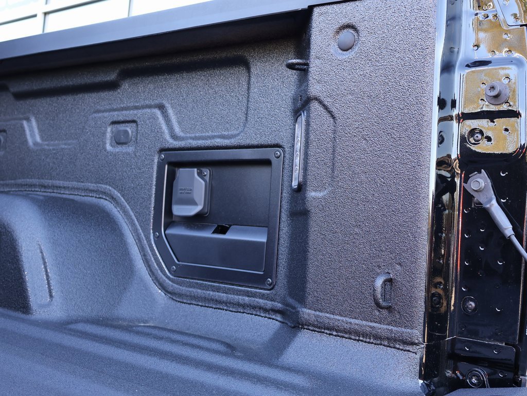 New 2026 GMC Sierra EV Elevation w/ Premium Package image 32