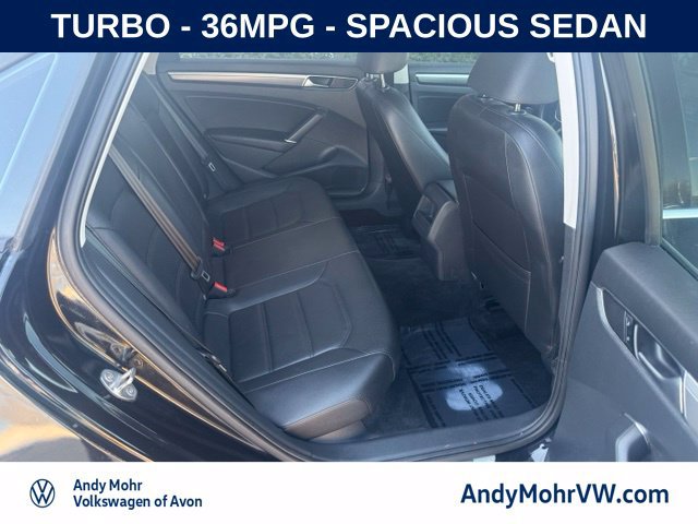 Used 2018 Volkswagen Passat 2.0T R-Line FWD image 15