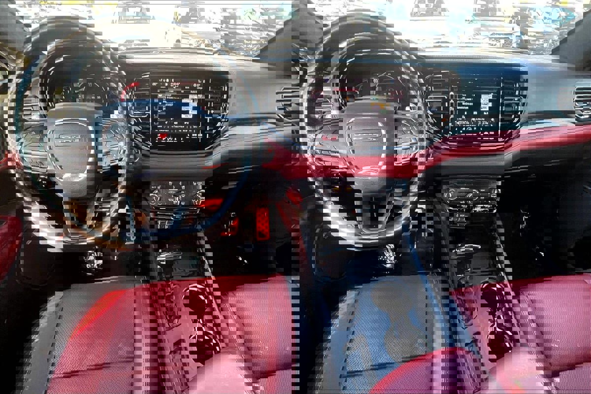 Used 2021 Dodge Durango R/T w/ Technology Group image 11