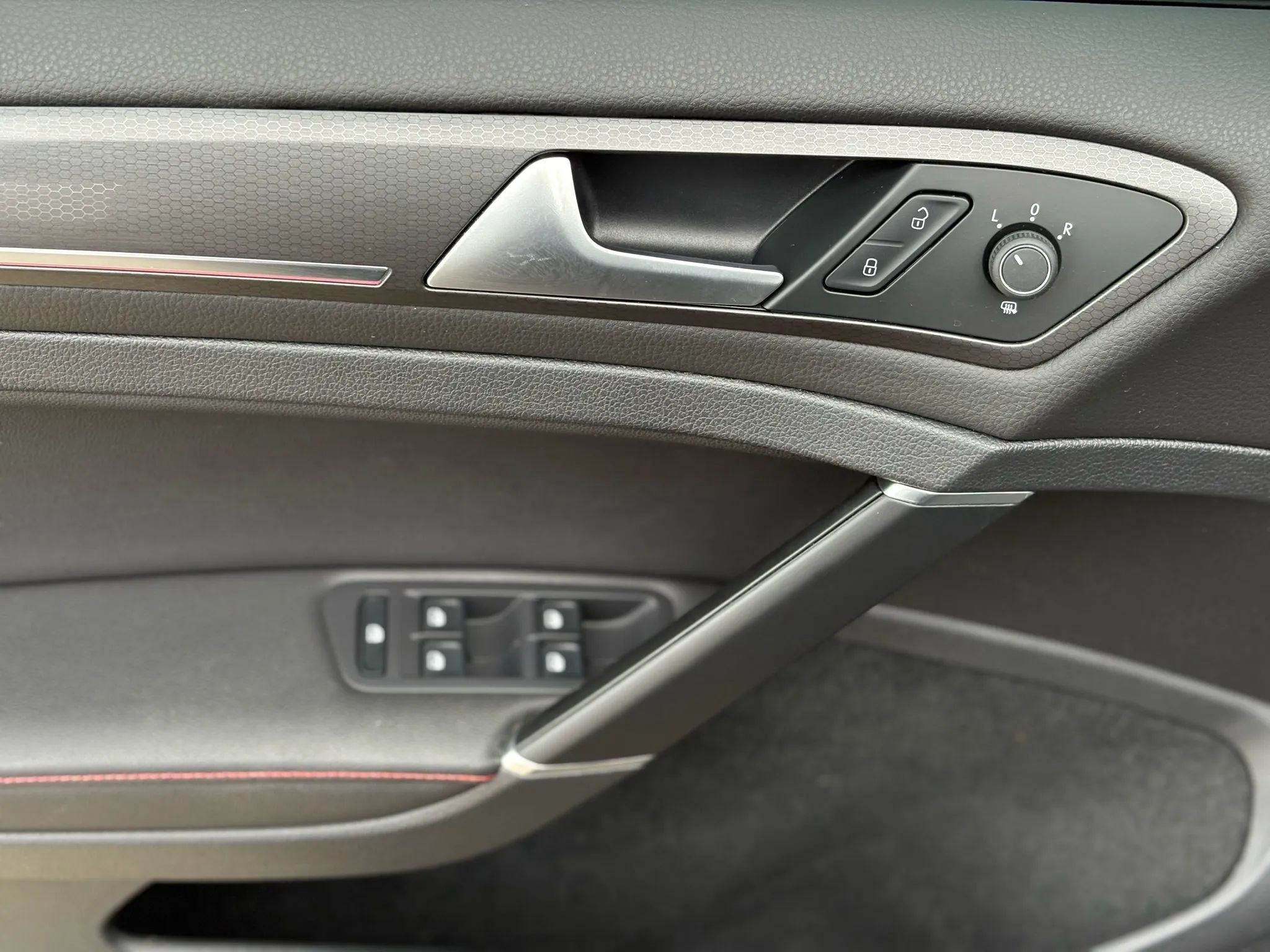 Used 2021 Volkswagen GTI Autobahn image 16