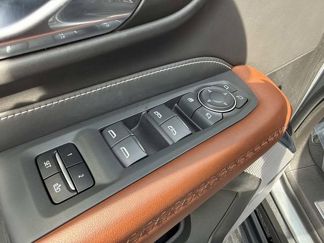 Used 2023 GMC Yukon Denali Ultimate image 10