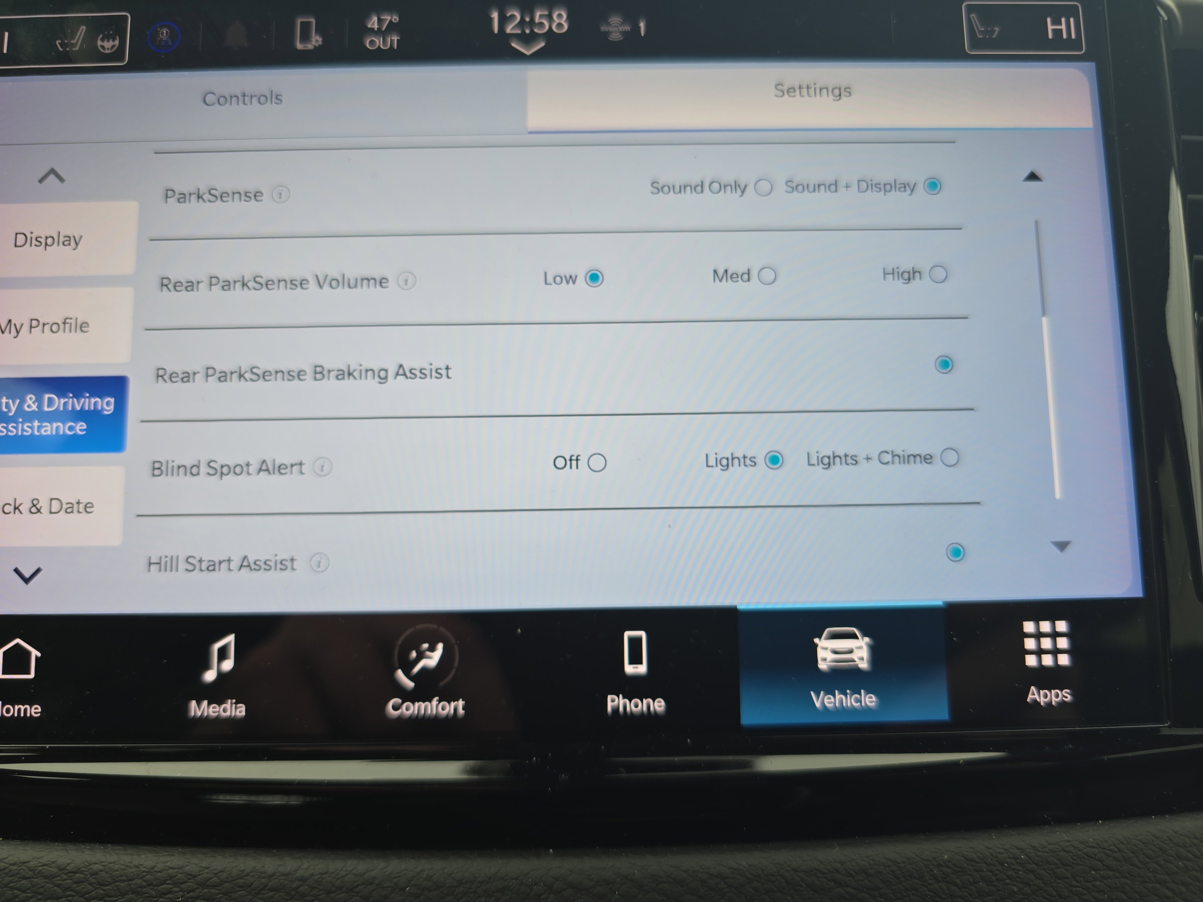 Used 2024 Chrysler Pacifica Touring-L image 33