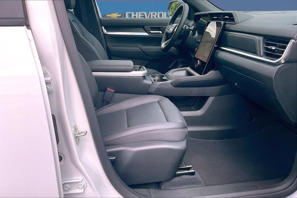 New 2027 GMC Terrain Elevation w/ Elevation Premium Package FWD image 11