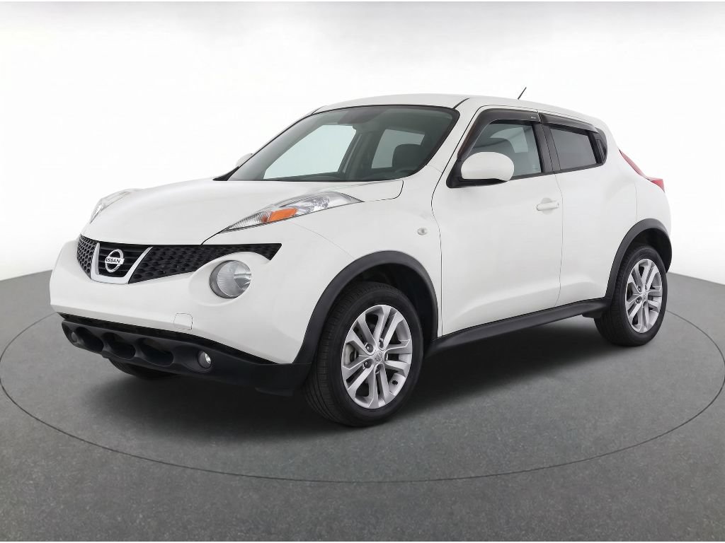 Used 2013 Nissan Juke S FWD image 2