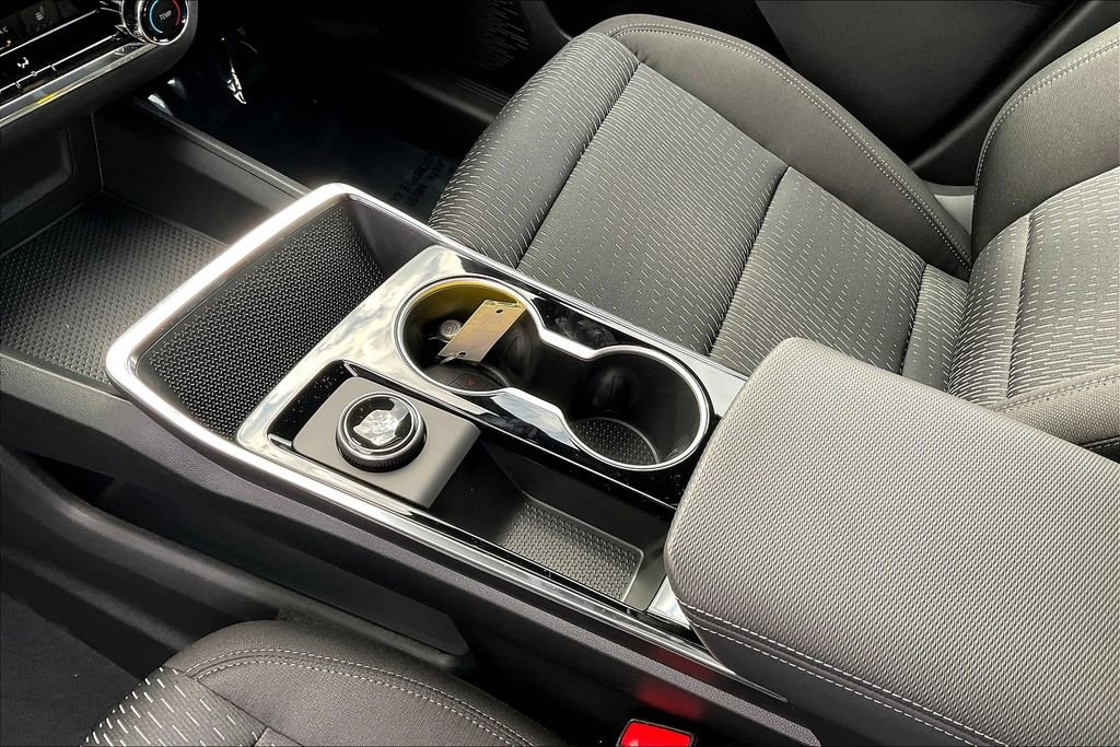 New 2026 Chevrolet Equinox LT w/ LPO, Floor Liner Package image 23