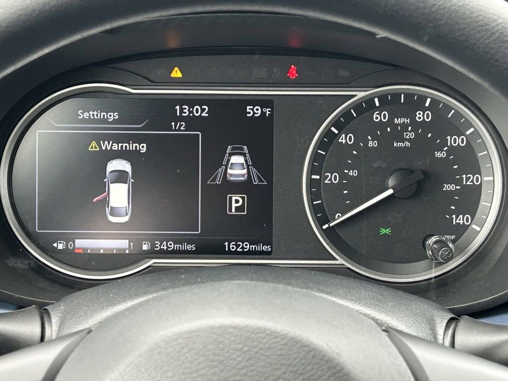 Used 2025 Nissan Versa SV w/ Trunk Package image 20