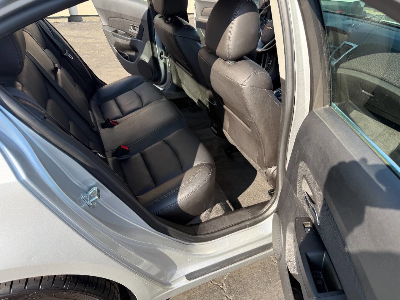 Used 2014 Chevrolet Cruze LTZ w/ Enhanced Safety Package FWD image 16
