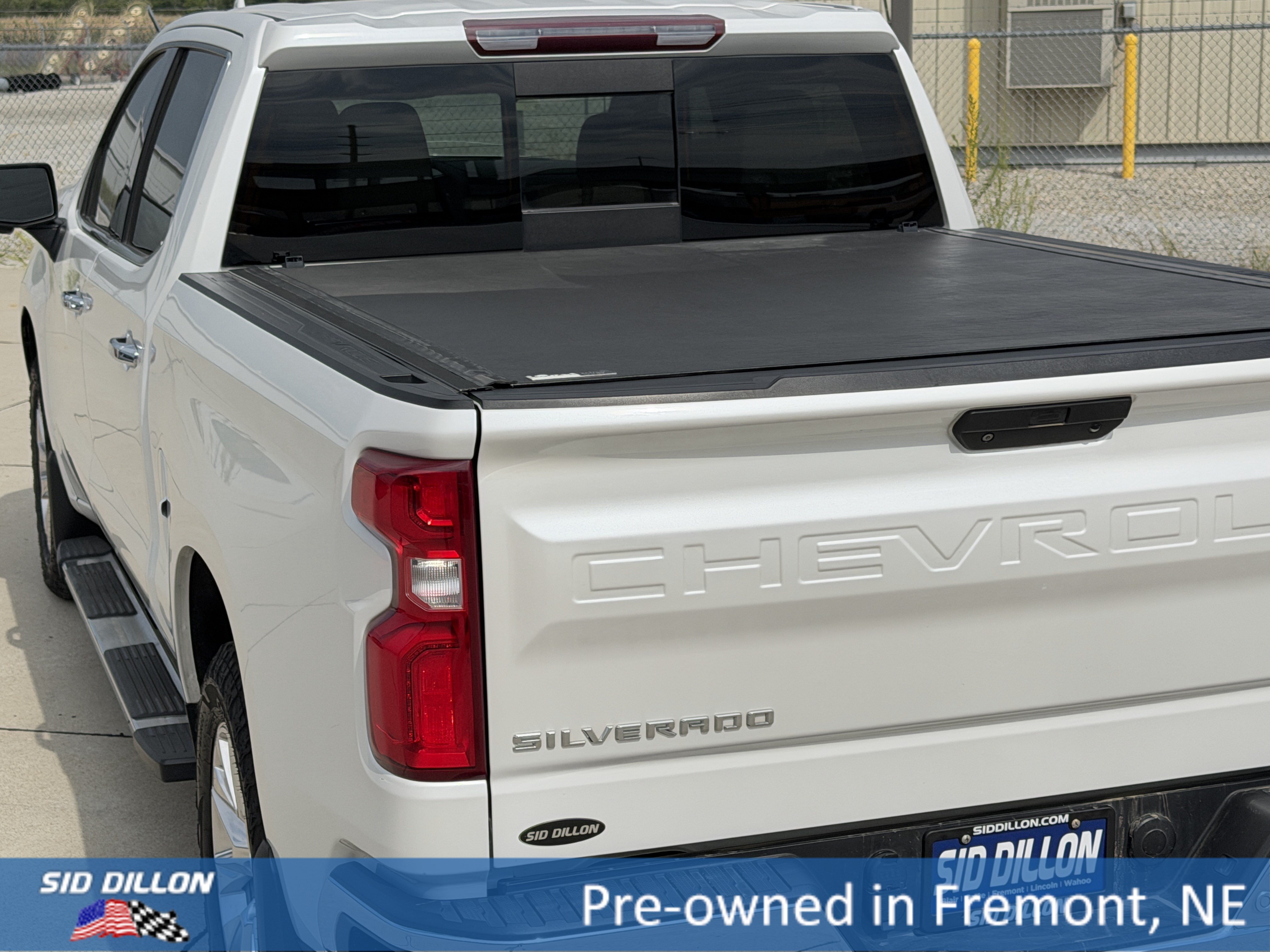 Used 2021 Chevrolet Silverado 1500 LTZ w/ LTZ Premium Package AWD/4WD image 5