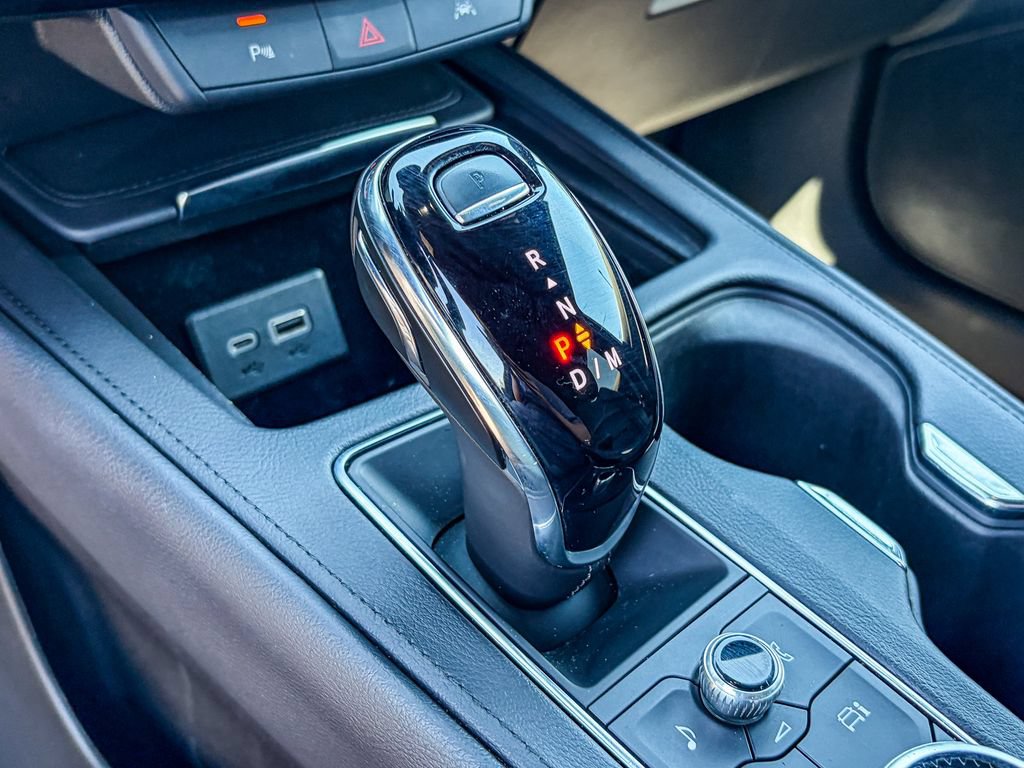 Certified 2024 Cadillac XT4 Premium Luxury FWD image 35