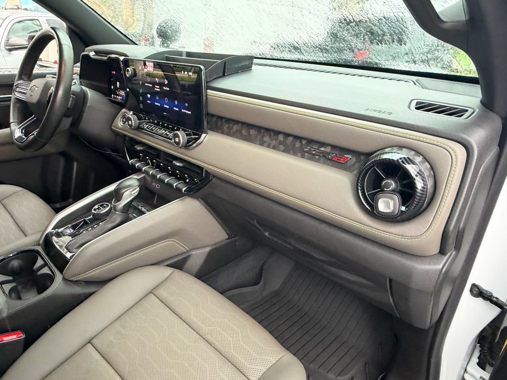 Certified 2024 Chevrolet Colorado ZR2 w/ ZR2 Convenience Package III AWD/4WD image 18
