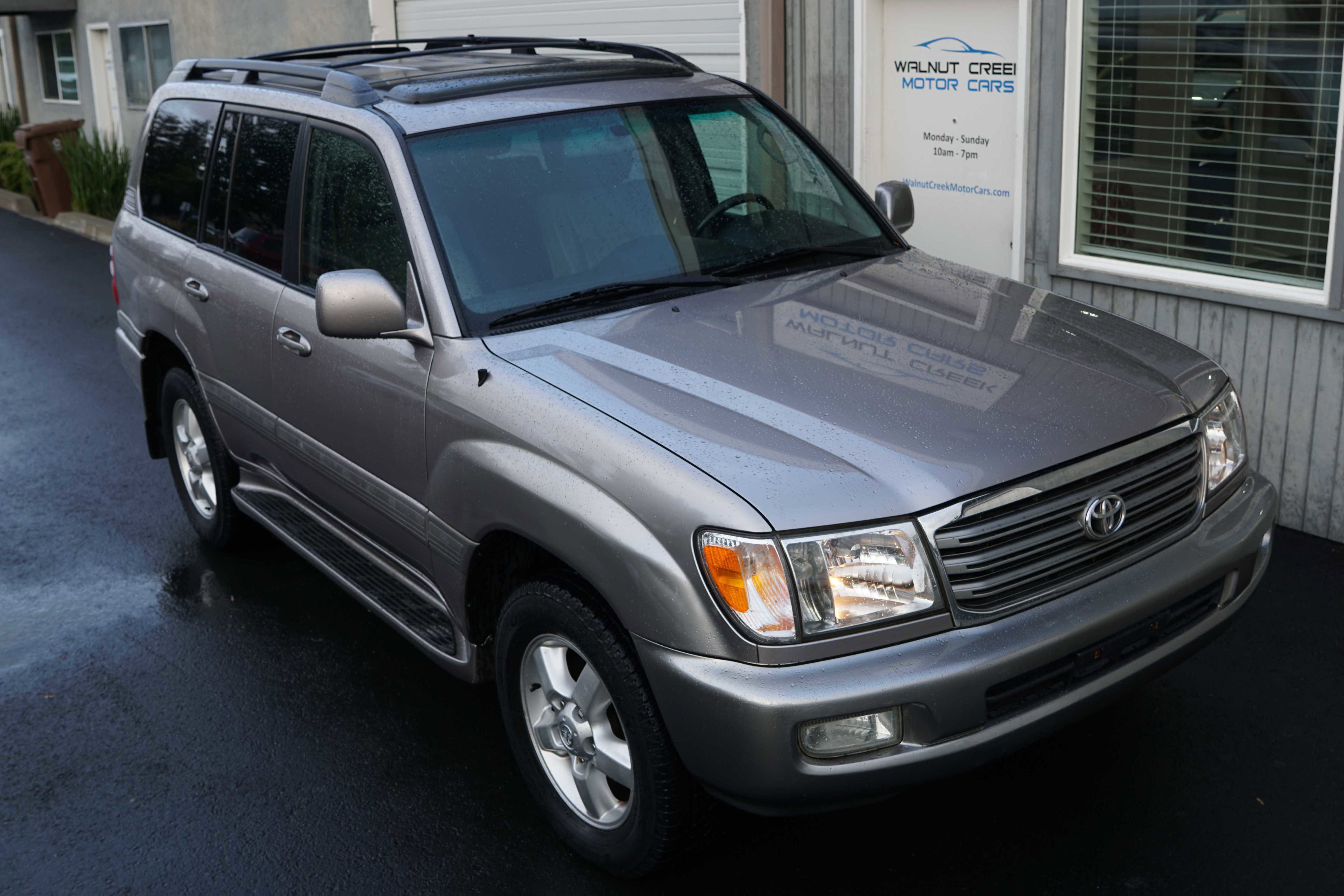 Used 2004 Toyota Land Cruiser image 24